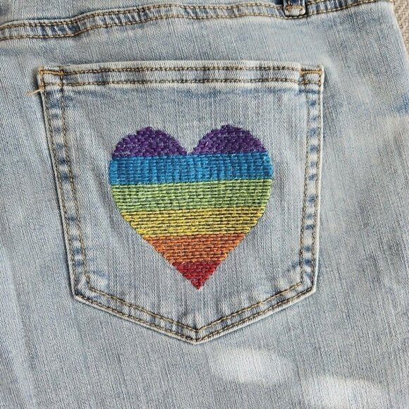 NY&C Women's Jeans Size 18 Mid-Rise Skinny NWT RN 23243 Rainbow Heart Embroidery - Picture 8 of 16